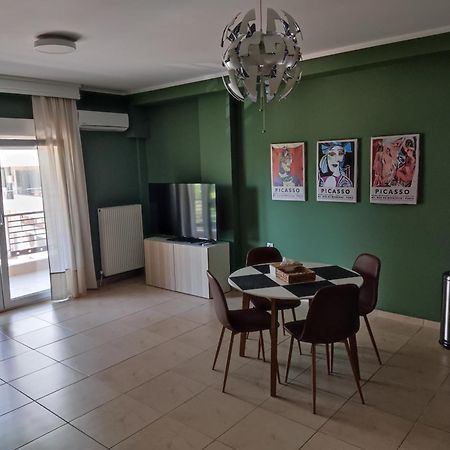 סלוניקי Cozy Apt! Friends & Family - Private Paid Parking מראה חיצוני תמונה