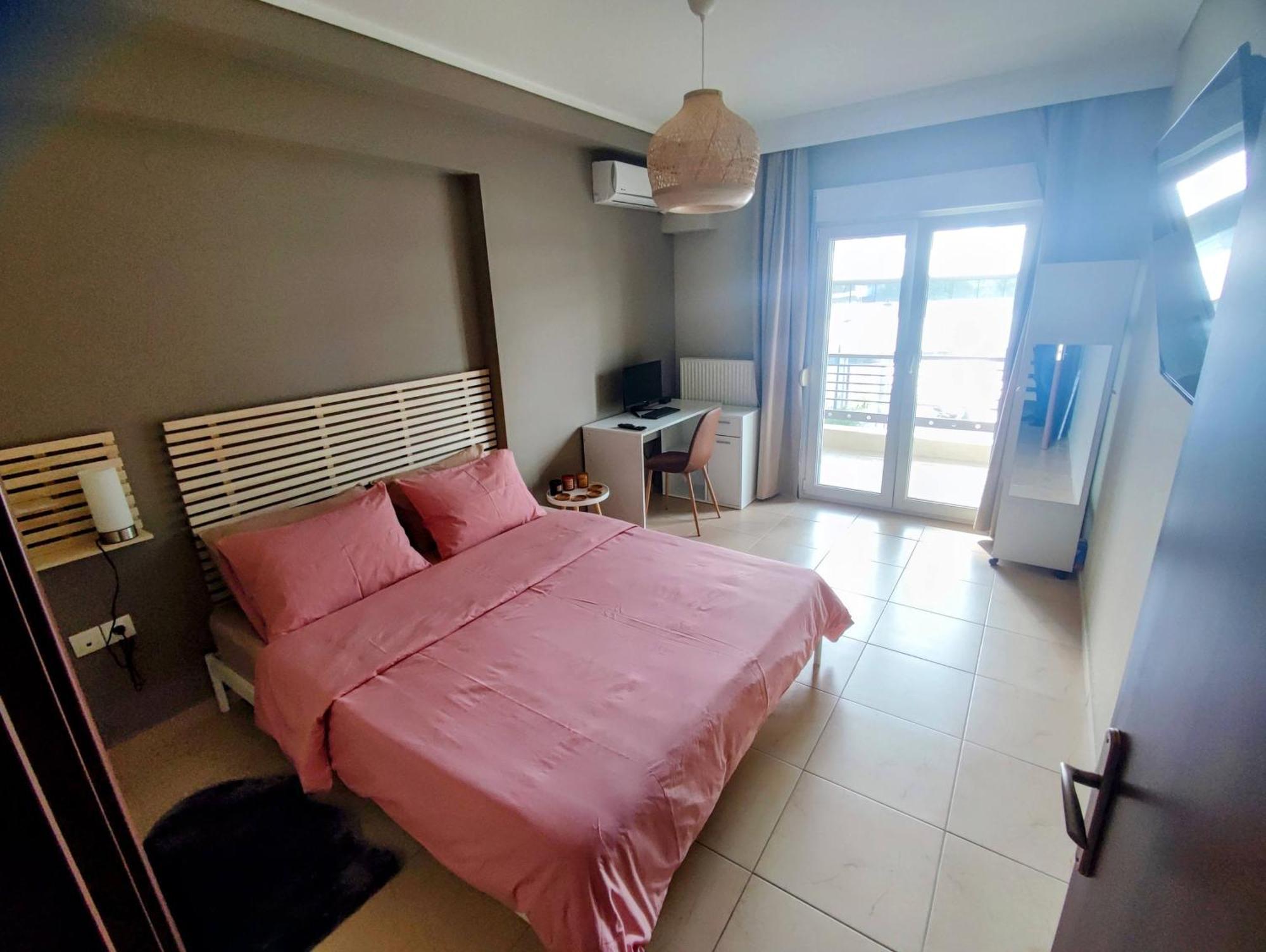 סלוניקי Cozy Apt! Friends & Family - Private Paid Parking מראה חיצוני תמונה