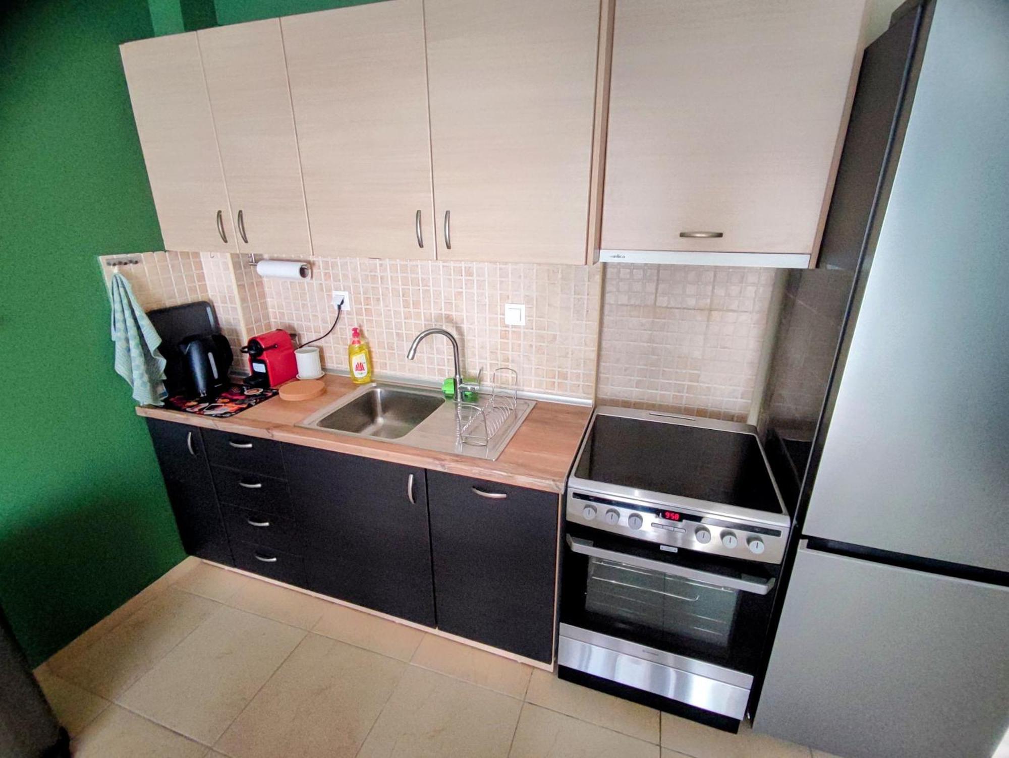 סלוניקי Cozy Apt! Friends & Family - Private Paid Parking מראה חיצוני תמונה