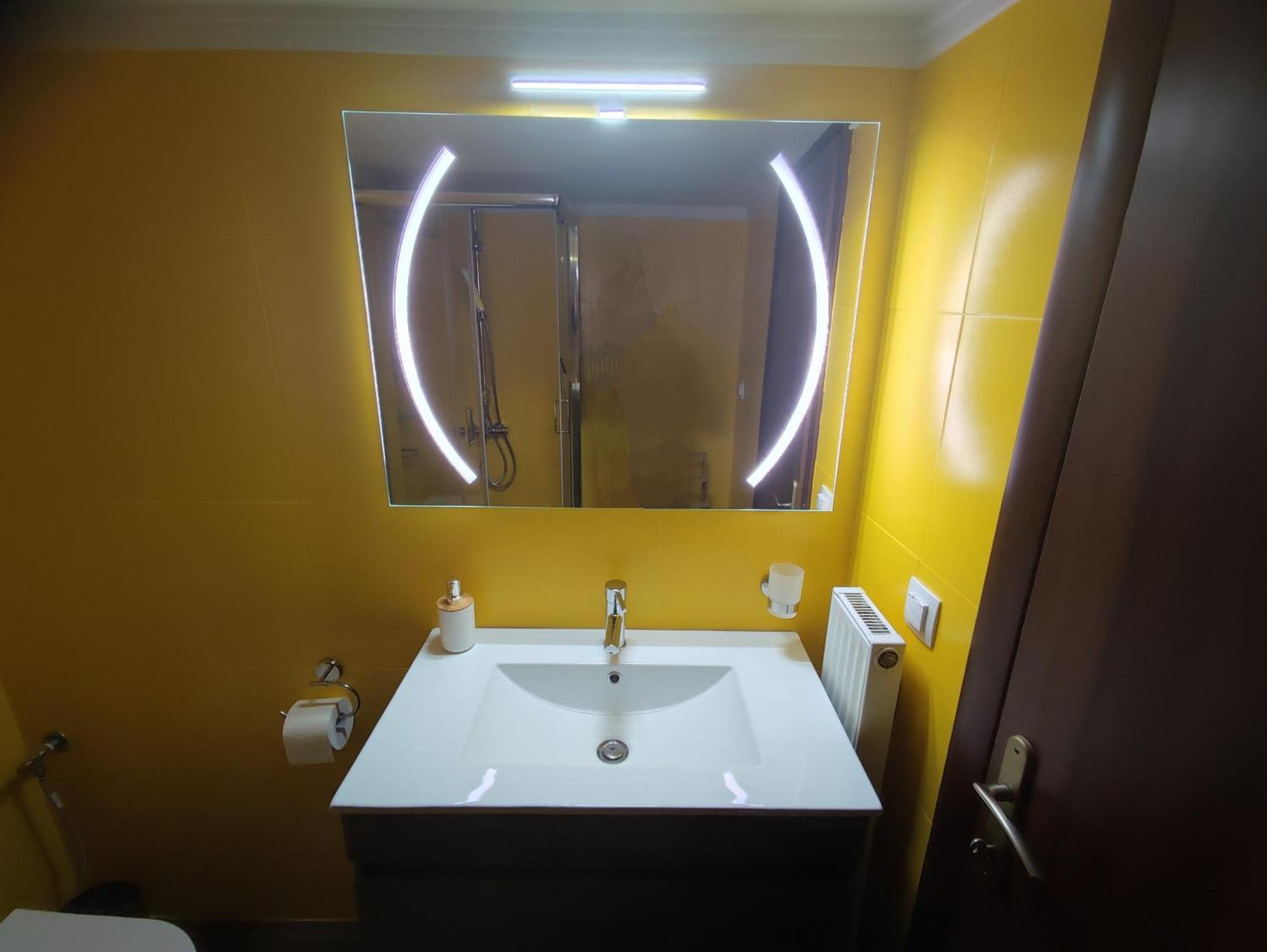 סלוניקי Cozy Apt! Friends & Family - Private Paid Parking מראה חיצוני תמונה