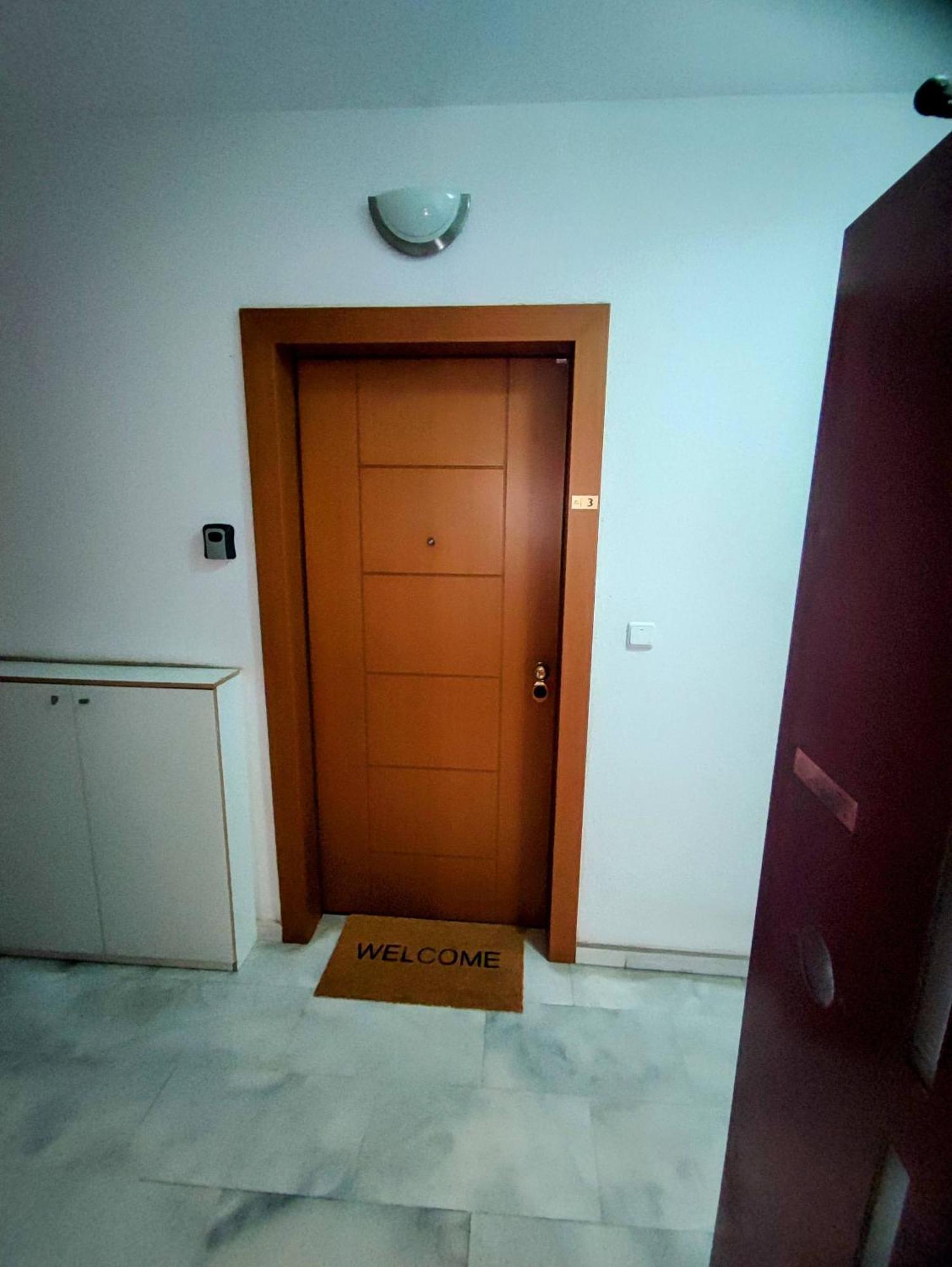 סלוניקי Cozy Apt! Friends & Family - Private Paid Parking מראה חיצוני תמונה