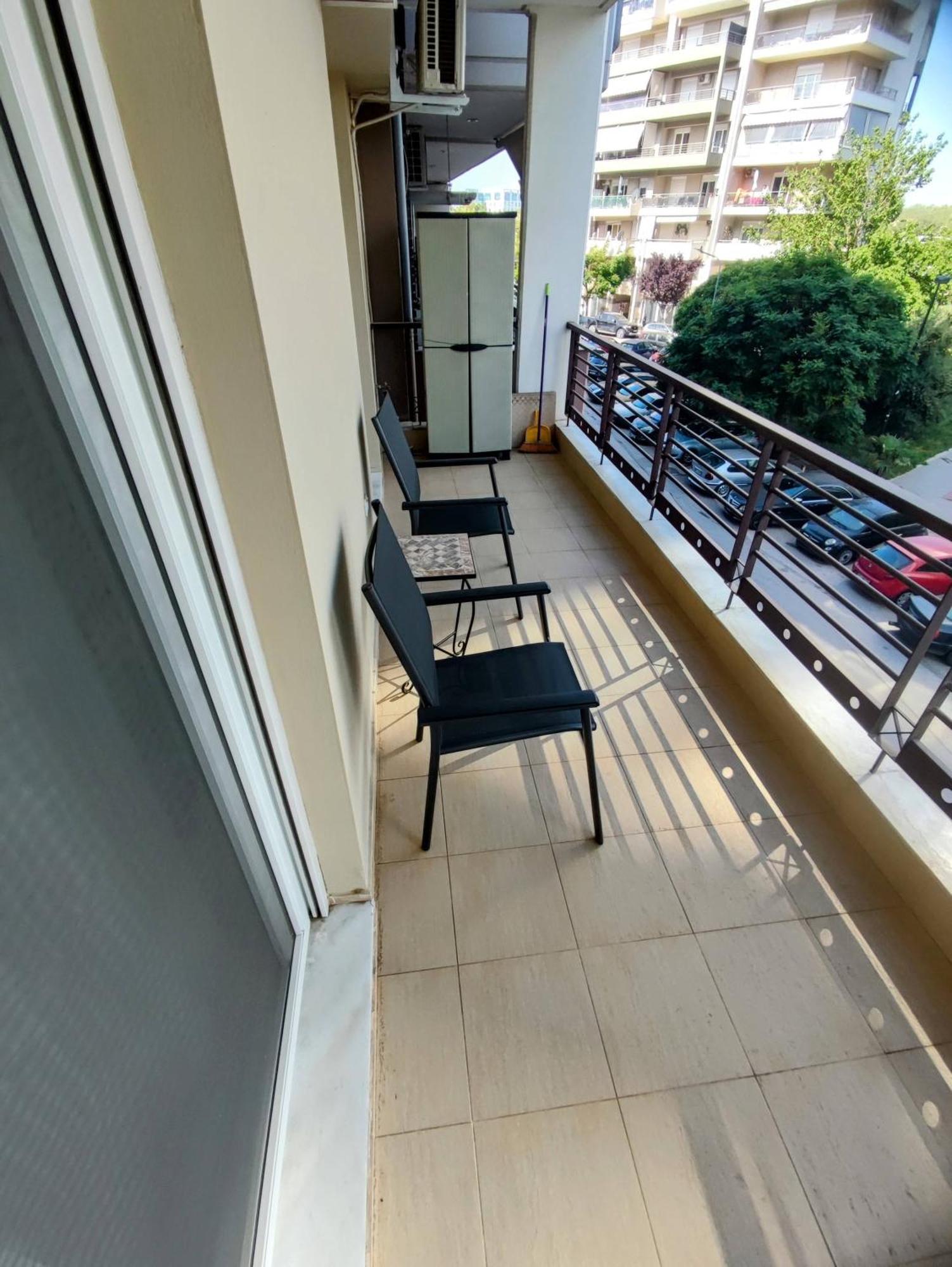 סלוניקי Cozy Apt! Friends & Family - Private Paid Parking מראה חיצוני תמונה