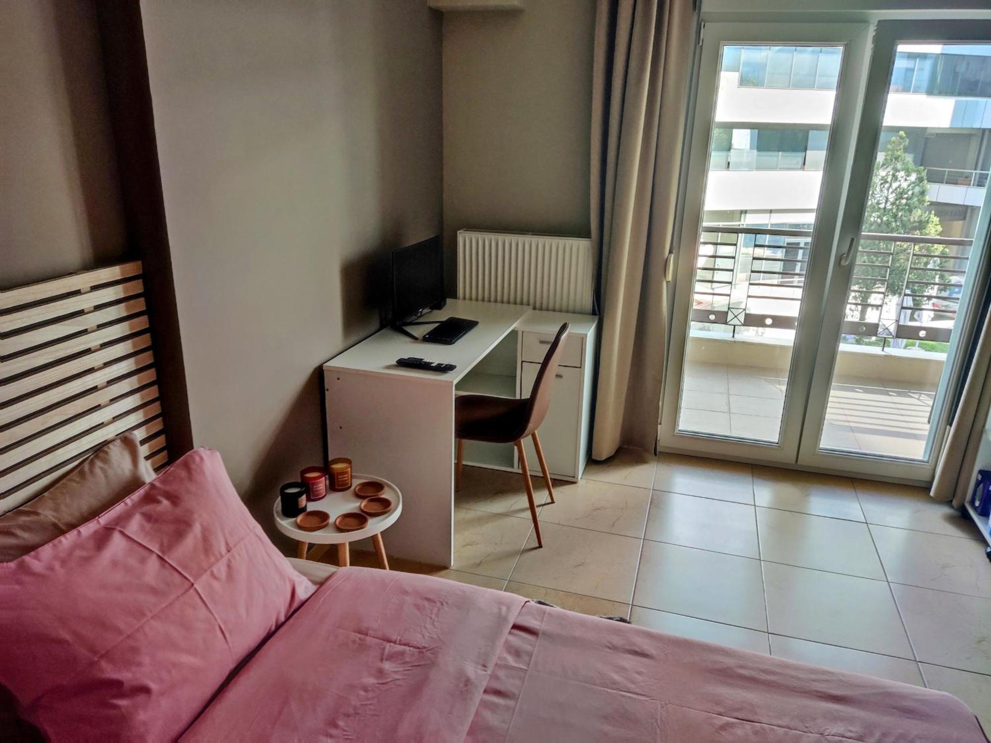 סלוניקי Cozy Apt! Friends & Family - Private Paid Parking מראה חיצוני תמונה