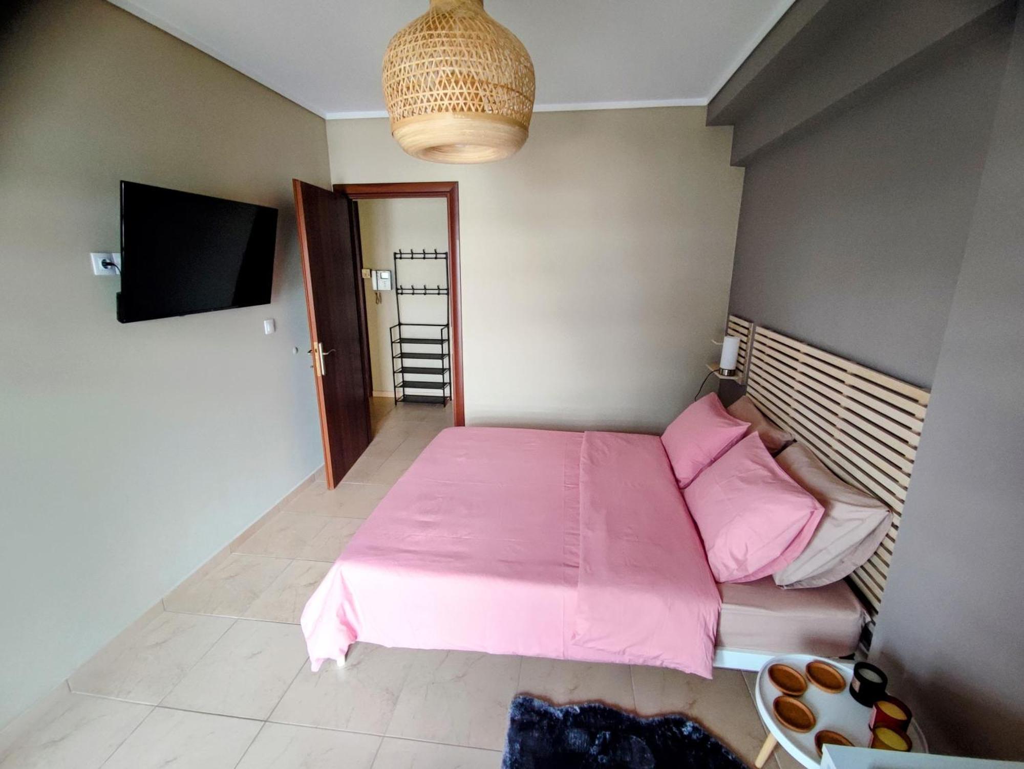 סלוניקי Cozy Apt! Friends & Family - Private Paid Parking מראה חיצוני תמונה