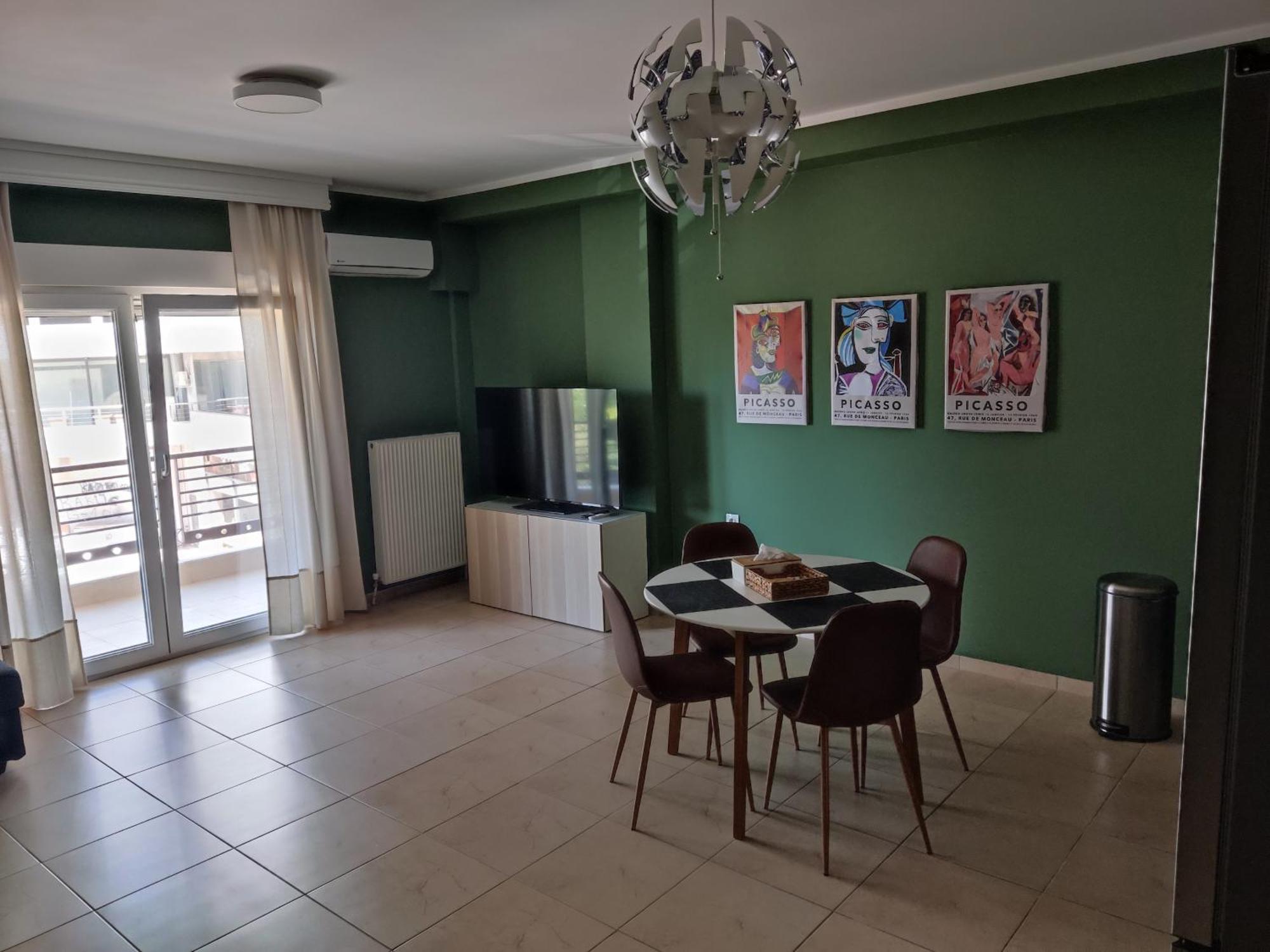 סלוניקי Cozy Apt! Friends & Family - Private Paid Parking מראה חיצוני תמונה